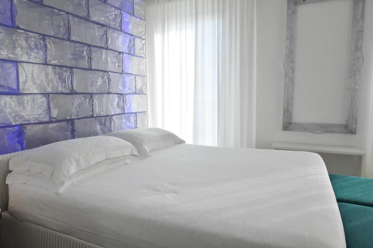Hotel Delle Nazioni ลิโดดิเยโซโล ภายนอก รูปภาพ