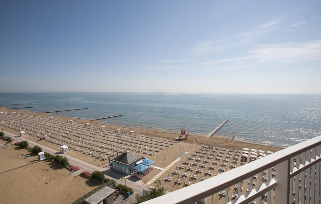Hotel Delle Nazioni ลิโดดิเยโซโล ภายนอก รูปภาพ