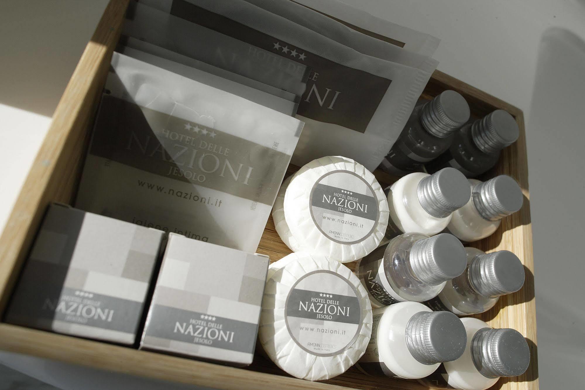Hotel Delle Nazioni ลิโดดิเยโซโล ภายนอก รูปภาพ