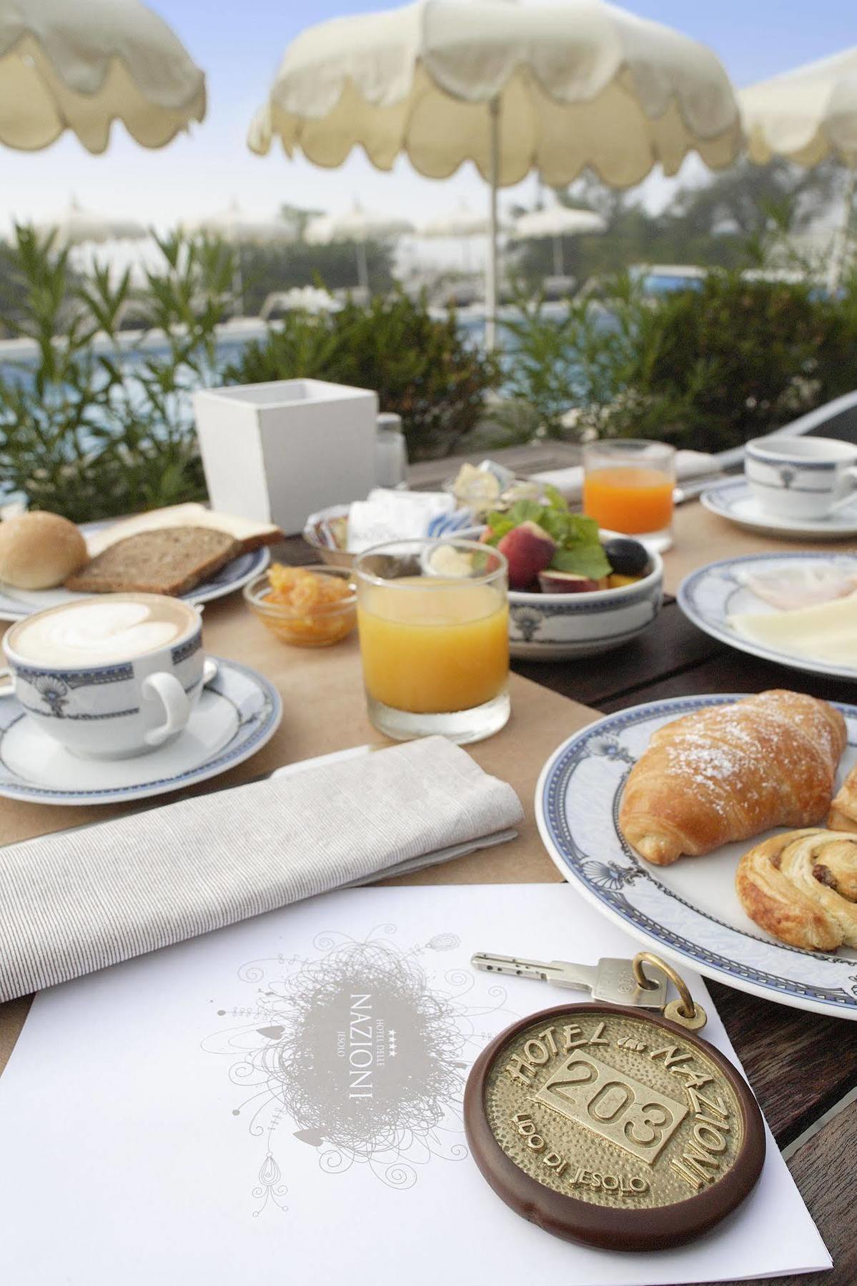 Hotel Delle Nazioni ลิโดดิเยโซโล ภายนอก รูปภาพ
