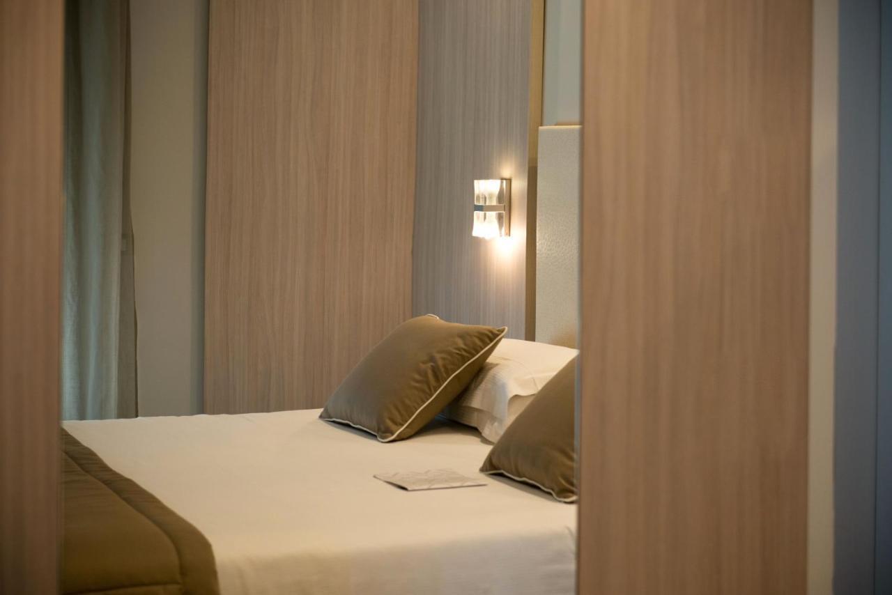 Hotel Delle Nazioni ลิโดดิเยโซโล ภายนอก รูปภาพ